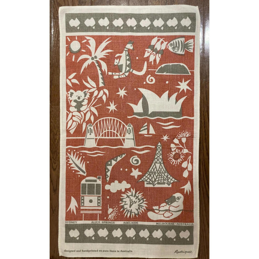 SOLD: Vintage Australian Animals Linen Tea Towel Rodriquez 17 x 30.5 Inch